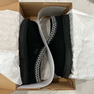 NWT Womens Black Ugg Tasman Slippers size 9